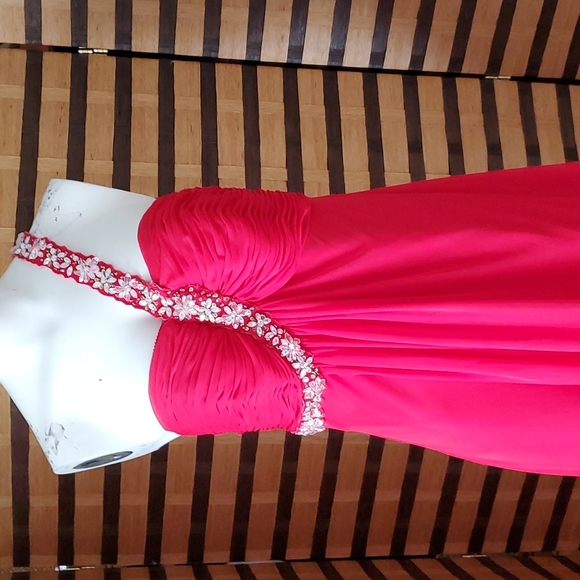 Cache Red formal dress - Picture 2 of 10